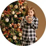 THE GOLDEN HOLIDAY - Image 5