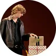 THE GOLDEN HOLIDAY - Image 4